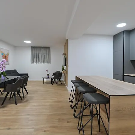 The Eagle Apartment Novalja Exterior photo